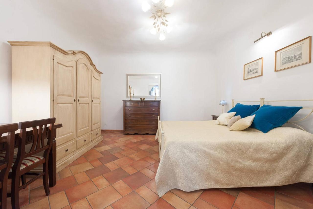 Love Weekend Near Piazza Ognissanti Firenze Rom bilde